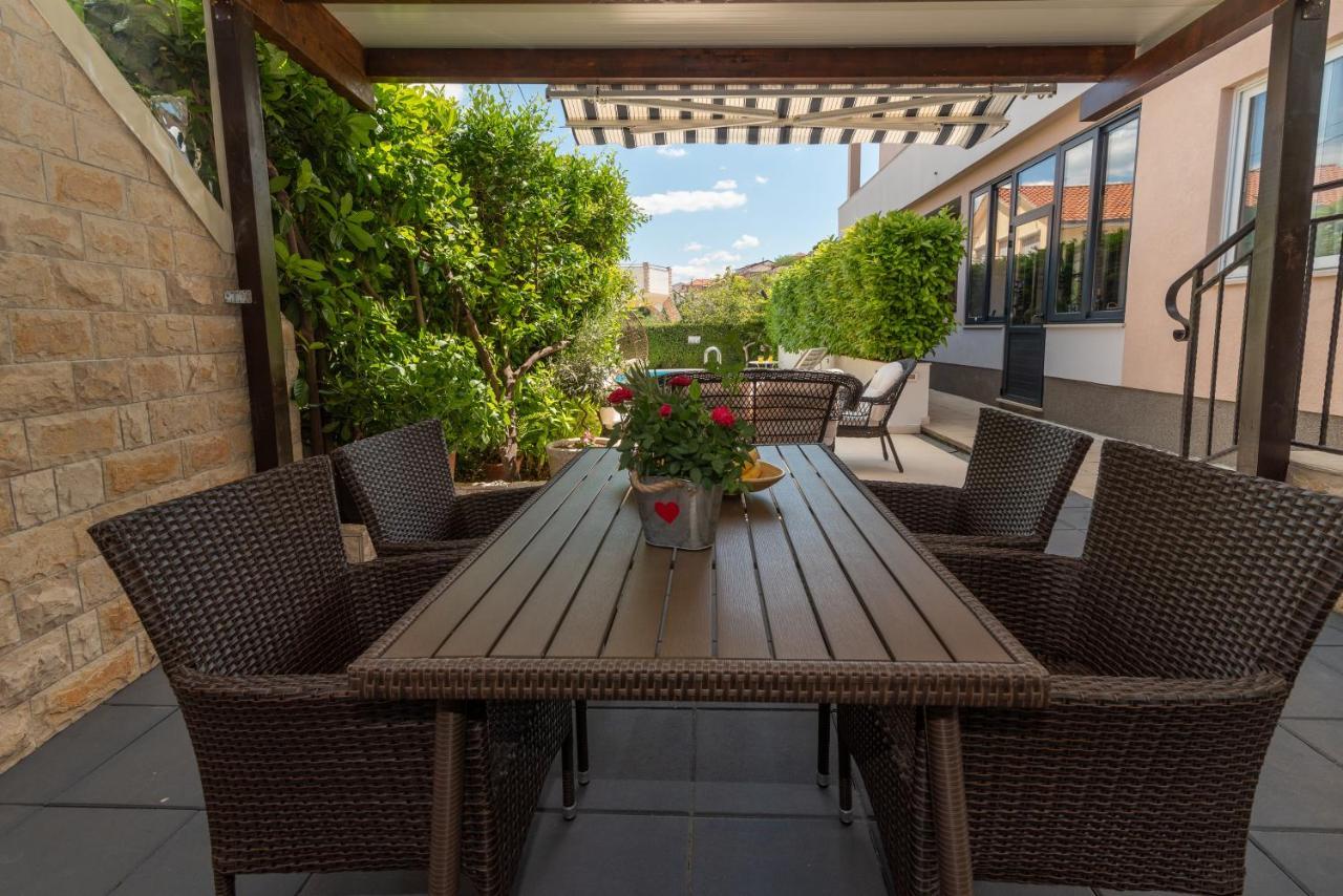Apartments Orlic Трогир Экстерьер фото