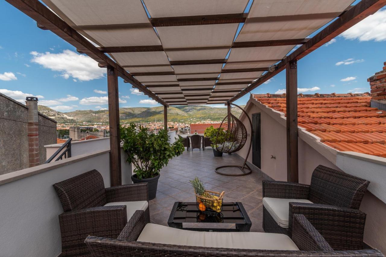 Apartments Orlic Трогир Экстерьер фото