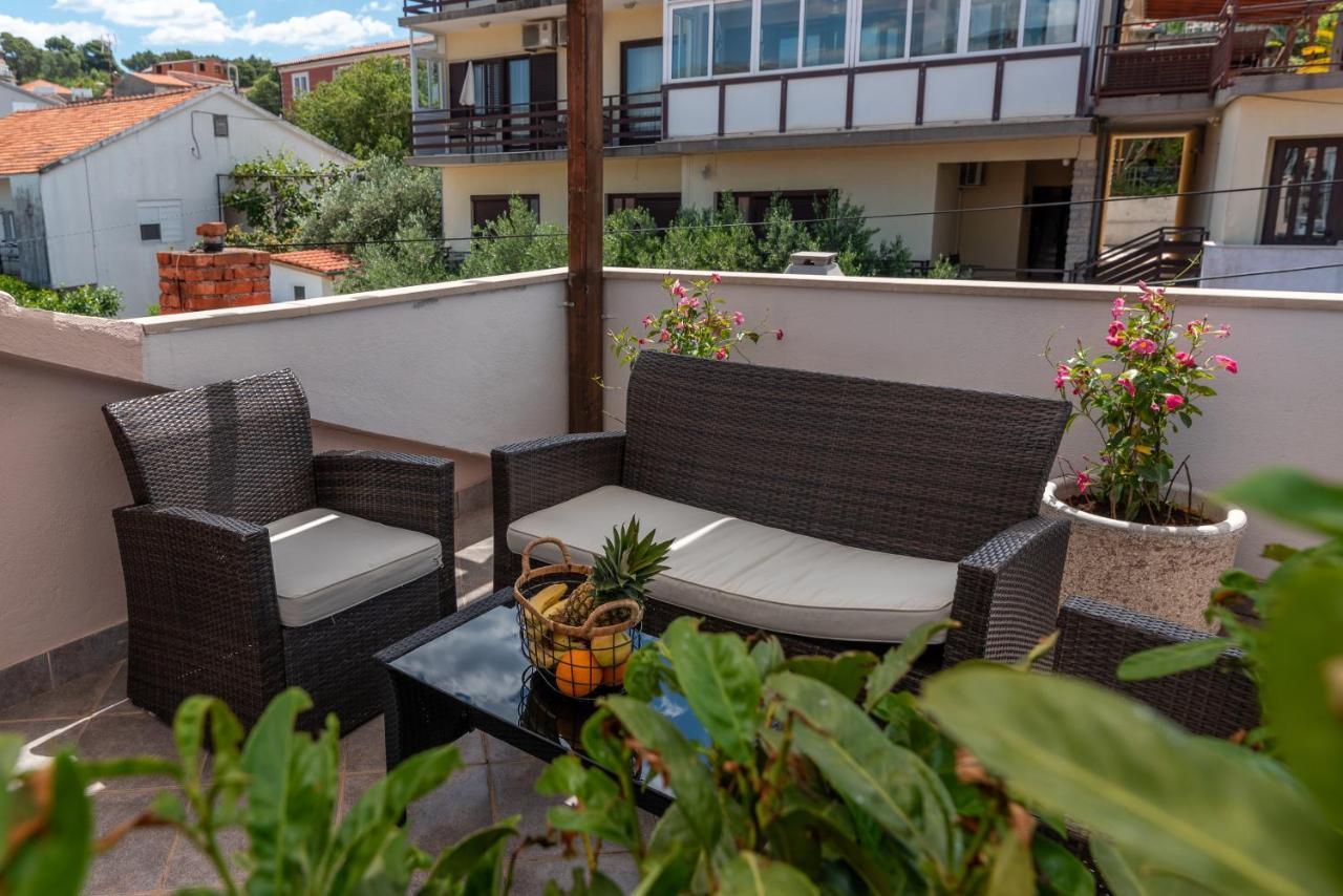 Apartments Orlic Трогир Экстерьер фото