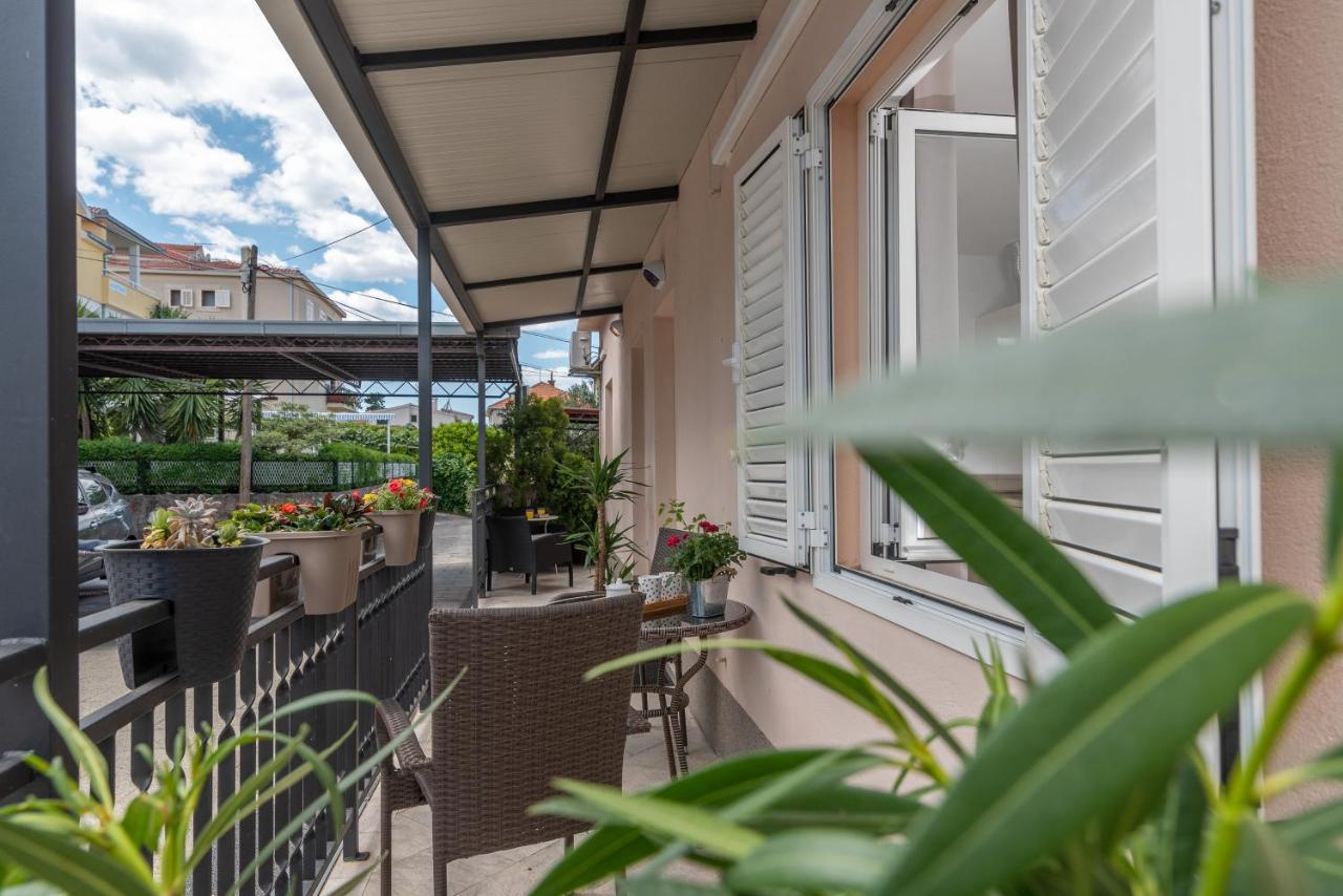 Apartments Orlic Трогир Экстерьер фото